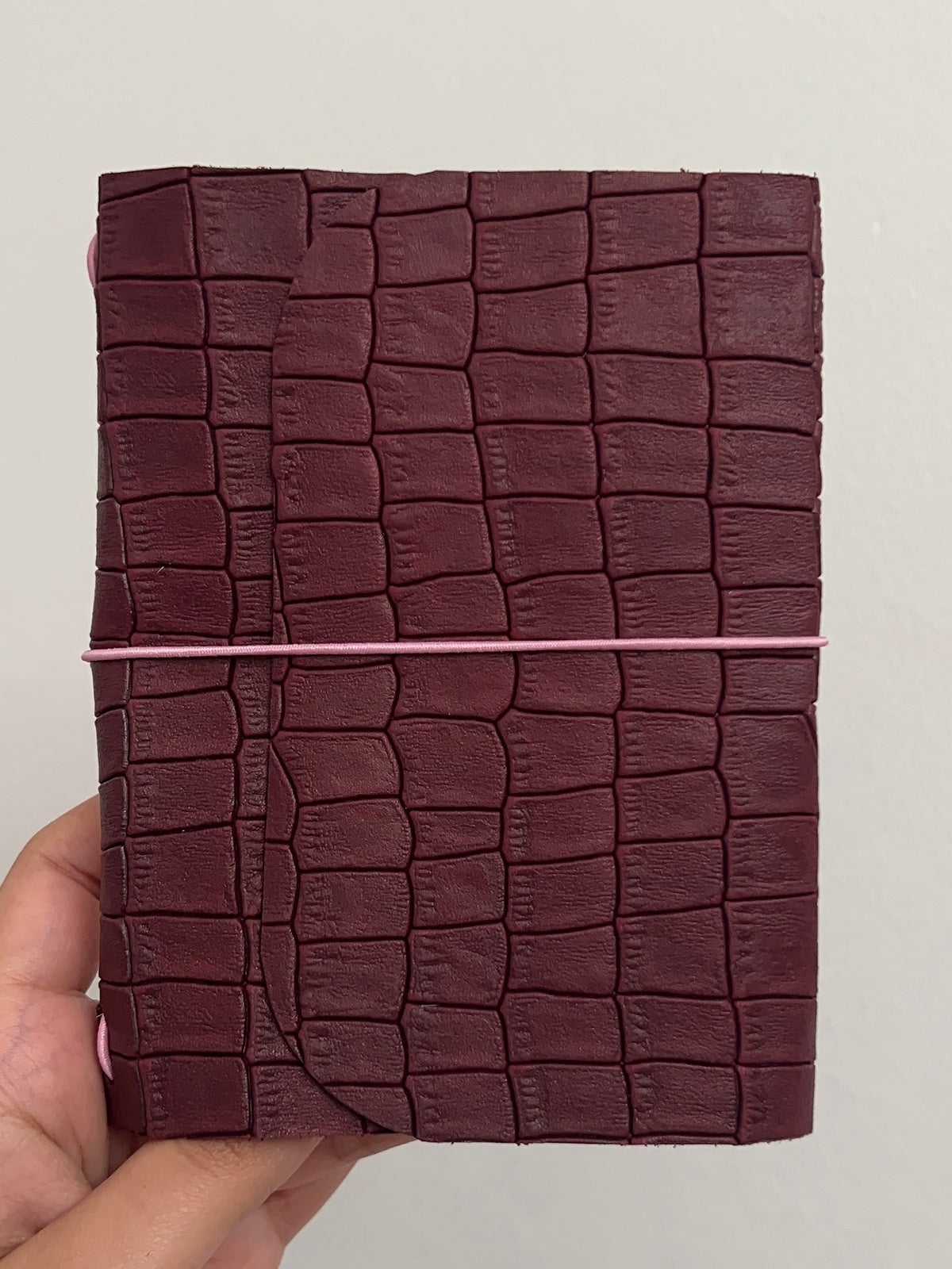 Burgundy crocodile - A6